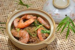 Casseroled seafood with korean glass noodles (ทะเลอบวุ้นเส้นเกาหลี)