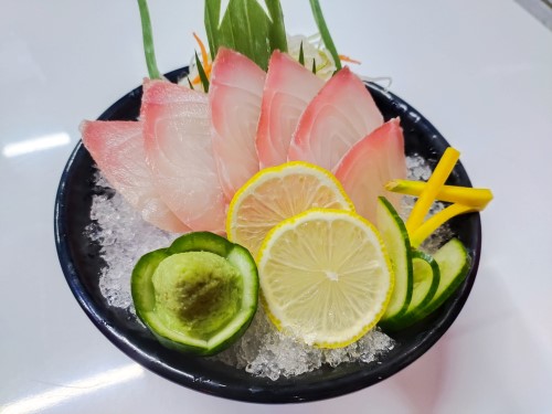 Izumidai sashimi