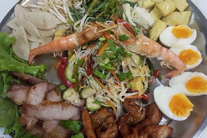 ส้มตำถาดป่า