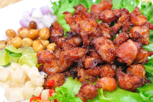แหนมเอ็นข้อไก่ทอด