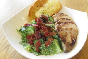 ซีซาร์สลัด (Caesar Salad)