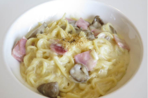 สปาเก็ตตี้ไวท์ซอส (Spaghetti White Sauce)
