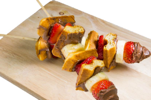 สตรอเบอร์รี่ บานาน่า นูเทลล่า สติ๊ก 2 ไม้ (Strawberry Banana Nutella Stick 2 Sticks)