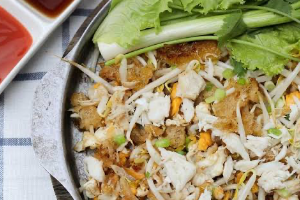 กระเพาะผัดแห้งเนื้อปู (STIR FRIED FISH MAW CRAB MEAT)