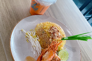 ผัดไทย+ชาไทย