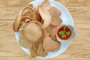 Shrimp rice cracker (ข้าวเกรียบกุ้ง)
