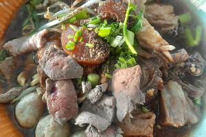 ก๋วยเตี๋ยวเรือเนื้อเปื่อยพิเศษ