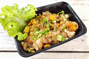 ก๋วยเตี๋ยวคั่วไก่