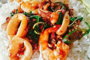 ข้าวกะเพราทะเล