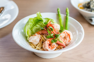 ยำขมิ้นขาว