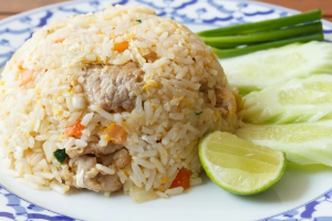 ข้าวผัดหมู | Fried Rice with Pork