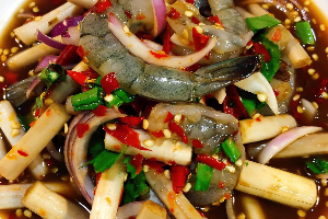 ยำไหลบัวกุ้งสด | Lotus Stem Salad with Shrimp