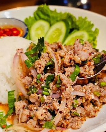 ข้าวลาบหมู