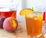 ชาพีชโซดา (Sparkling soda Peach Tea)