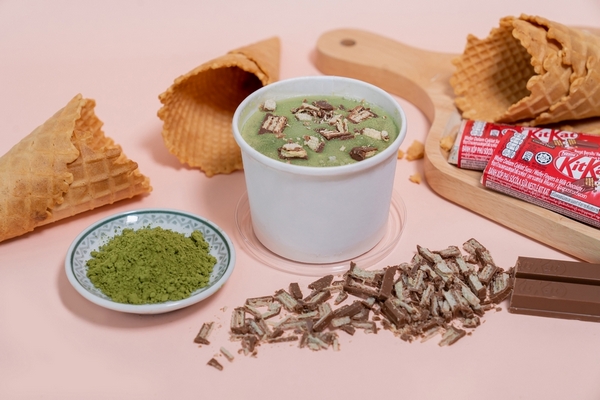 Matcha Kitkat Softcream