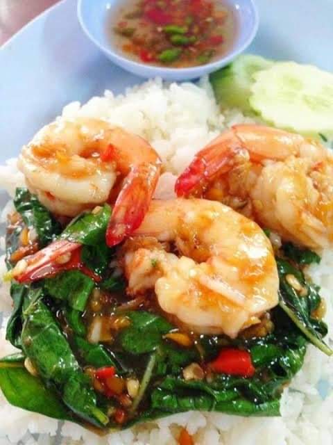 กระเพรากุ้ง
