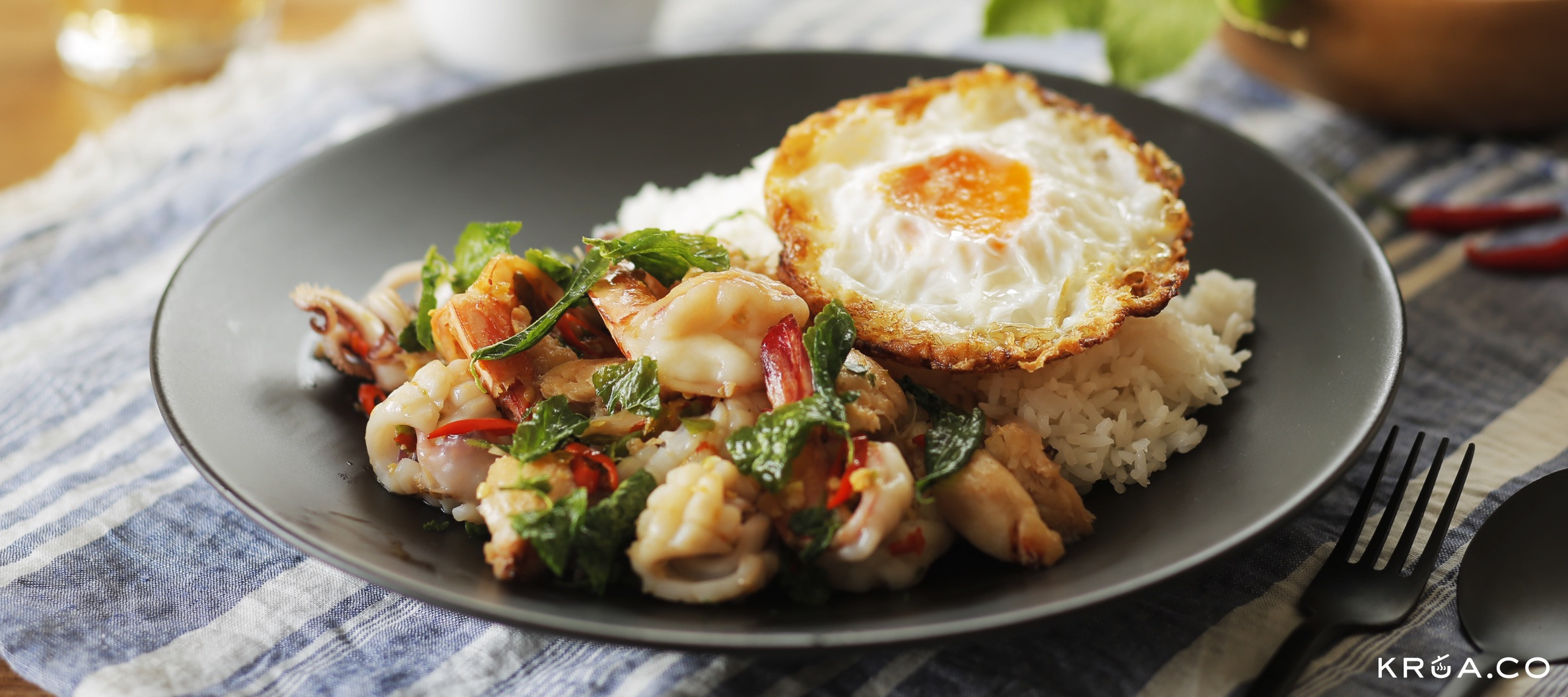 ข้าวกะเพราปลาหมึก