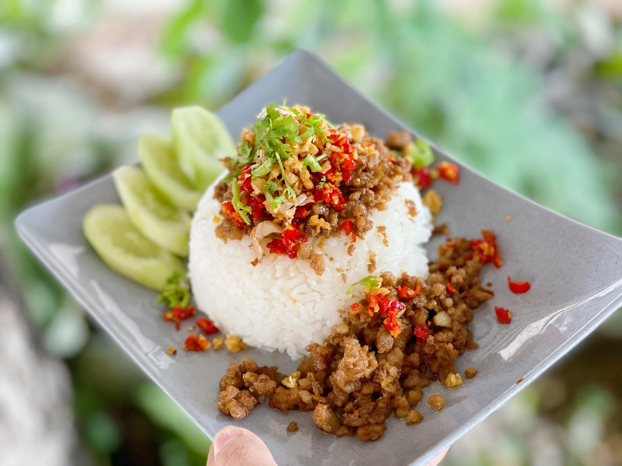 ข้าวหมูสับคั่วพริกเกลือ