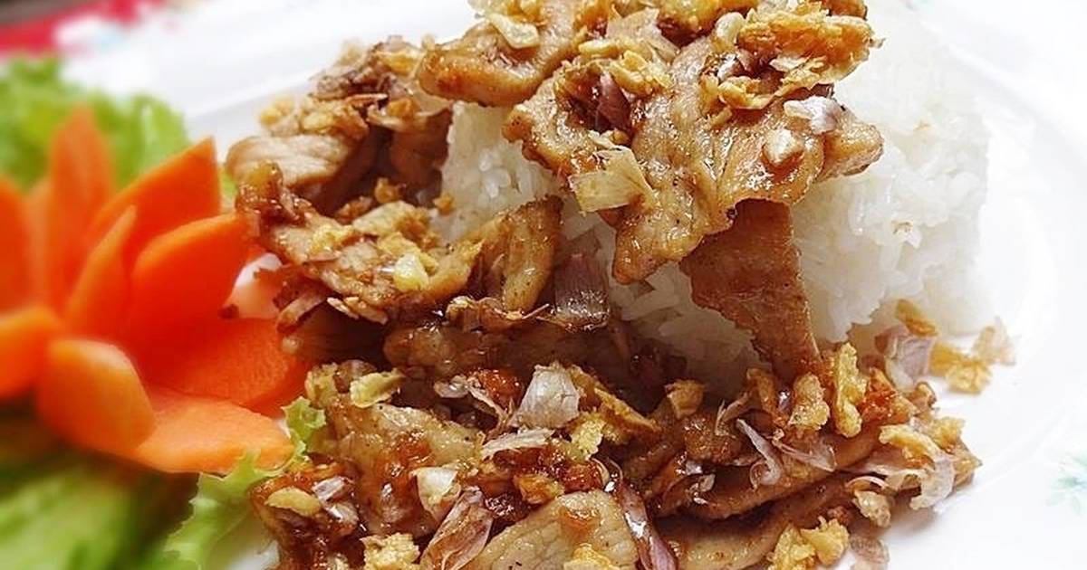 ข้าวหมูชิ้นทอดกระเทียม