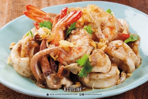 ทะเลทอดกระเทียม [กับข้าว]