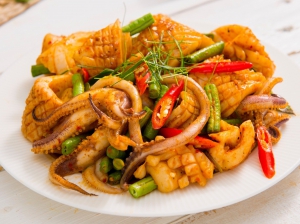 ผัดพริกแกงปลาหมึก [กับข้าว]