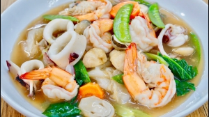 ราดหน้าทะเล