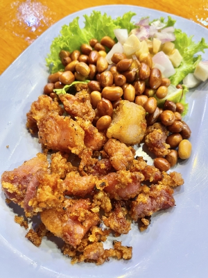 แหนมซี่โครงทอด