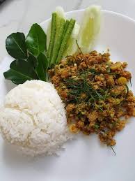 ข้าวคั่วกลิ้งไก่