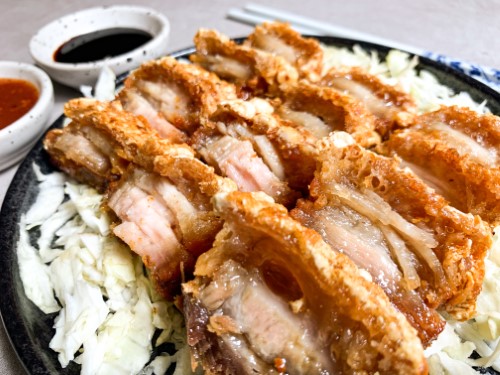 หมูกรอบราดน้ำปลาหวาน (ชุดเล็ก)