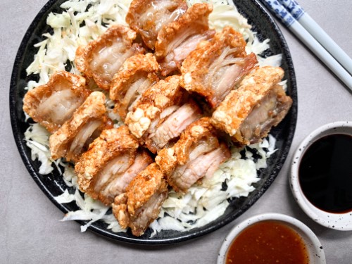 หมูกรอบราดน้ำปลาหวาน (ชุดใหญ่)