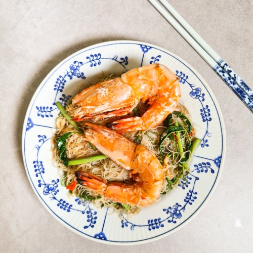 ผัดหมี่กระเฉด กุ้งลายเสือ