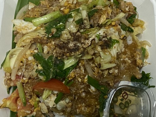 ผัดวุ้นเส้นราดข้าว