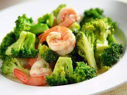 ผัดบล็อคโคลี่กับกุ้ง