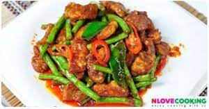 ผัดพริกแกงไก่