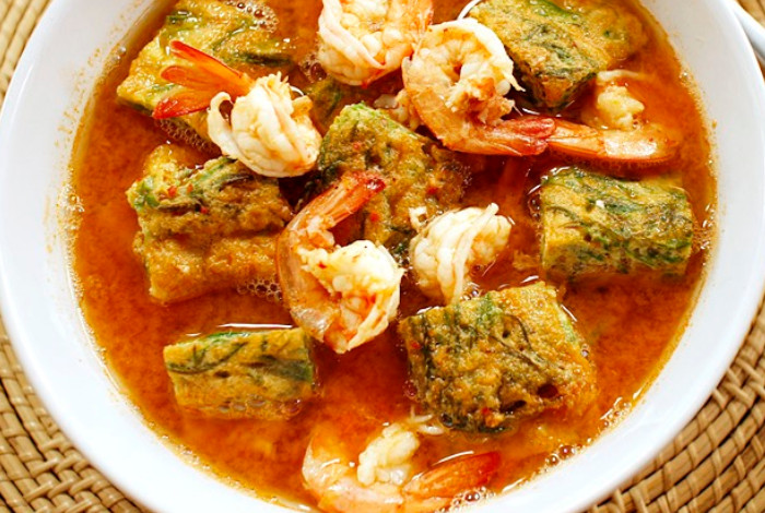 แกงส้มชะอมกุ้ง