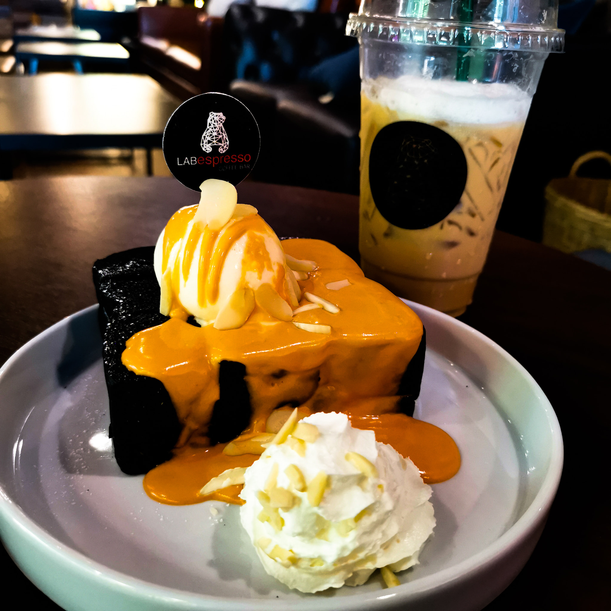 Thai Tea Lava Toast โทสต์ชาไทย
