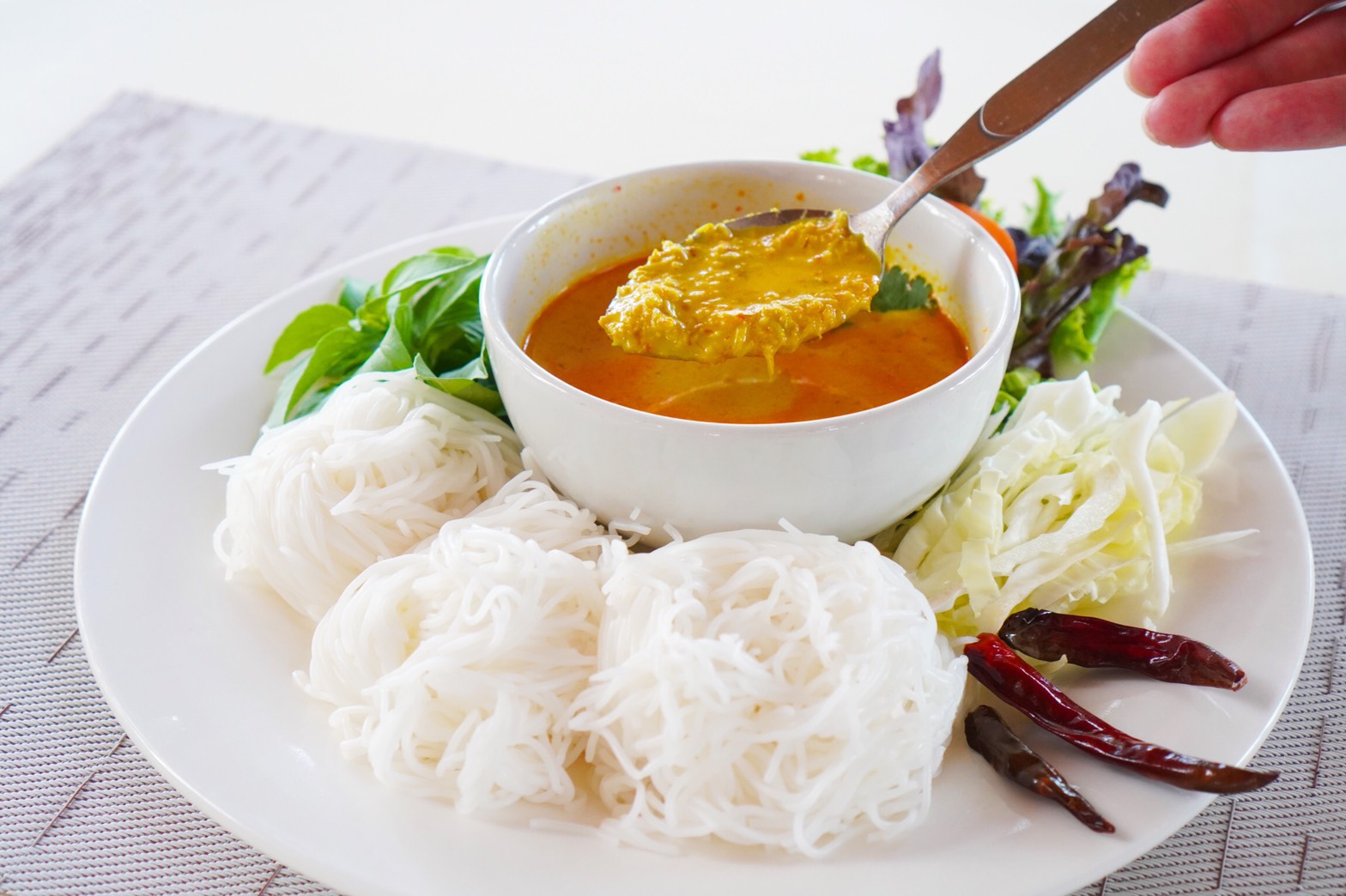 ขนมจีนน้ำยาปู