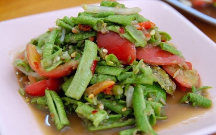 ส้มตำถั่วฝักยาว