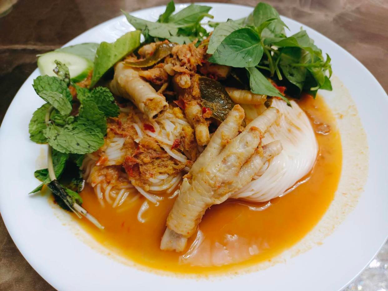 ขนมจีนน้ำยาป่า