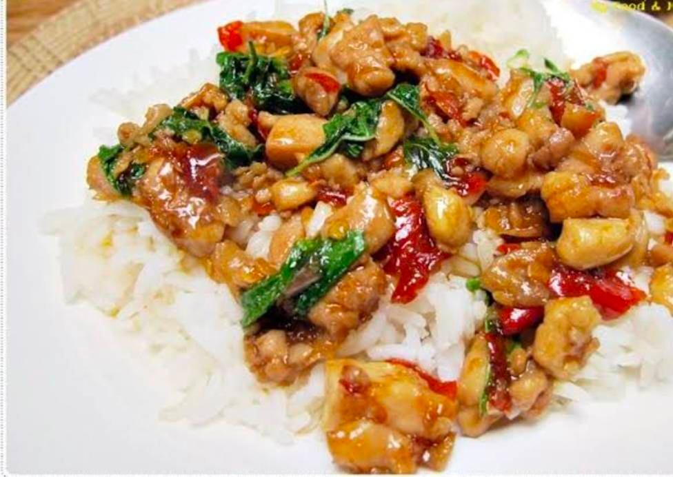 ข้าวกะเพราหมูชิ้น