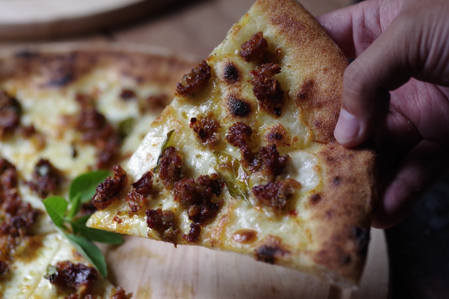 พิซซ่าหน้า ไส้อั่ว