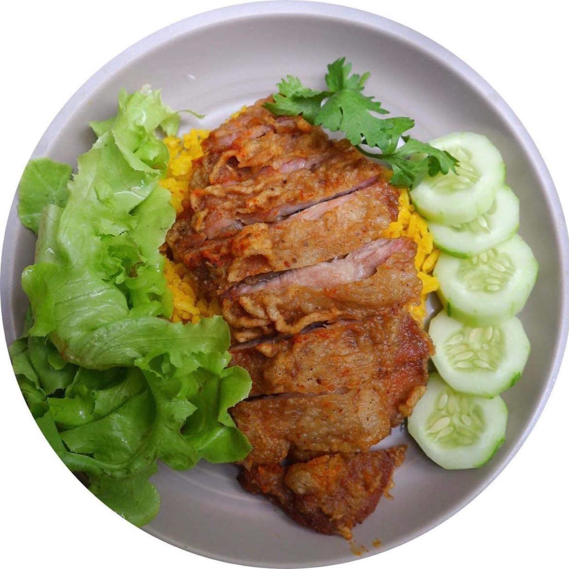 ข้าวหน้าหมูทอดสูตรเด็ดฉบับไก่หมกข้าว