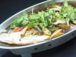 ปลากะพงนึ่งซีอิ๊ว