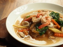 ราดหน้ากุ้ง/ปลาหมึก/ทะเล