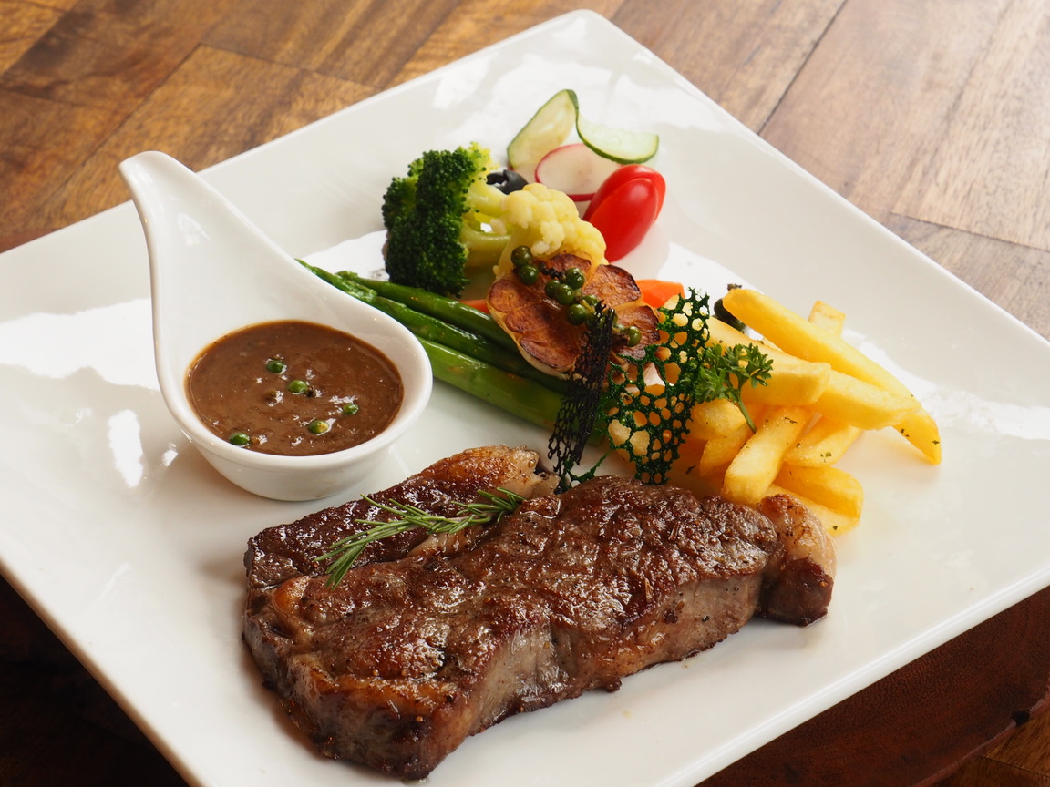 สเต็กเนื้อสันนอกออสเตรเลีย (250g)