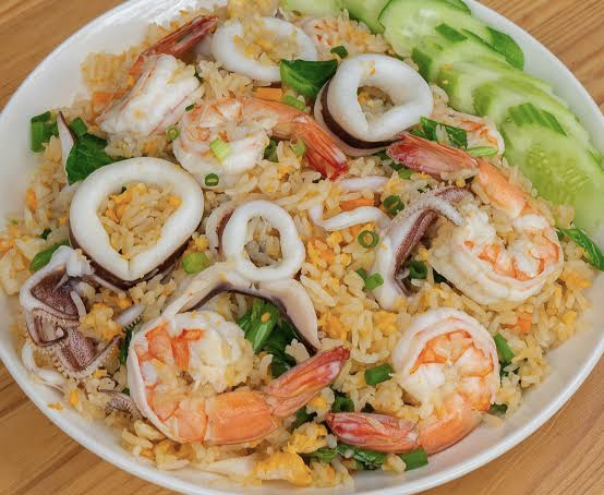 ข้าวผัดทะเล