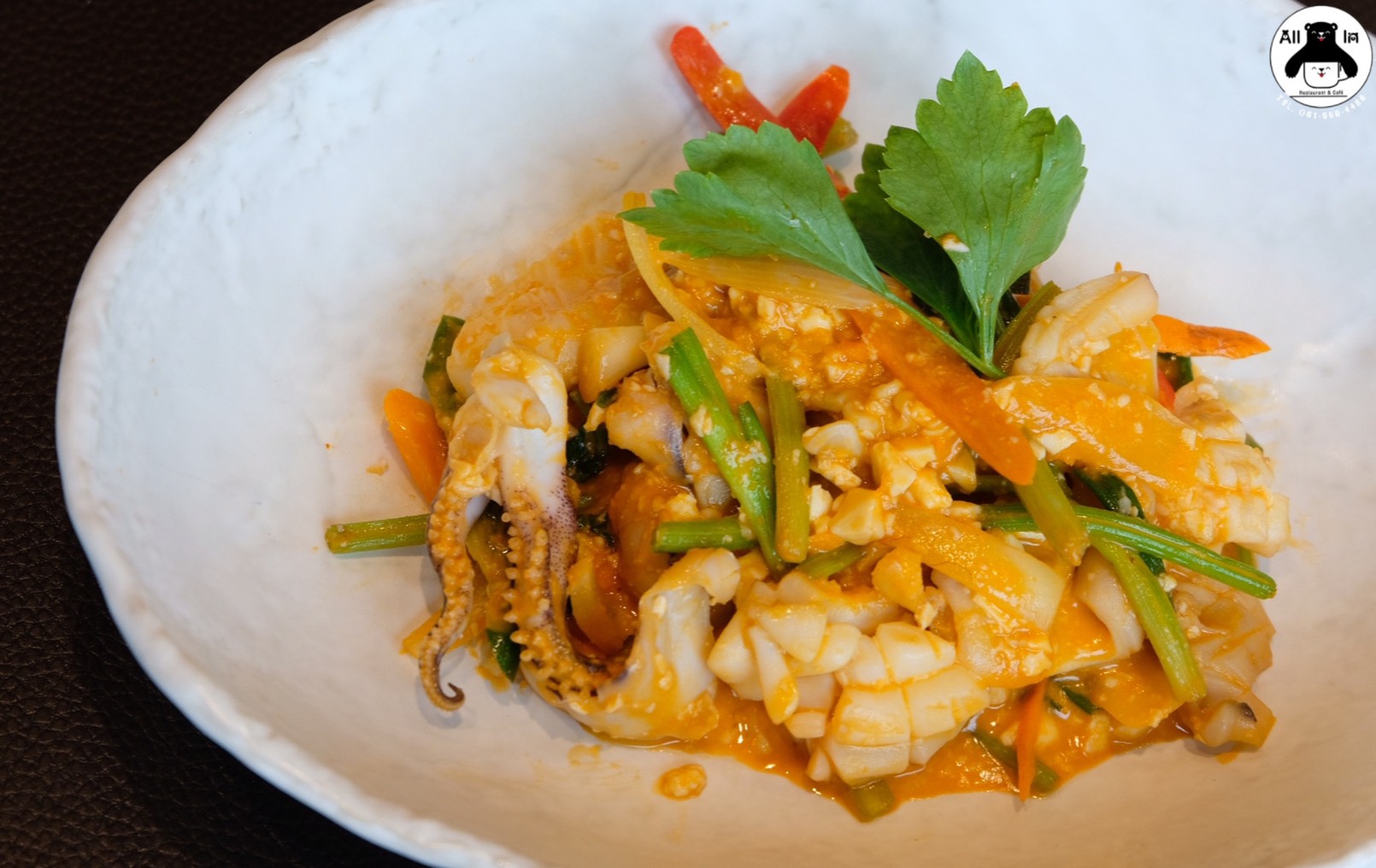 ปลาหมึกผัดไข่เค็ม