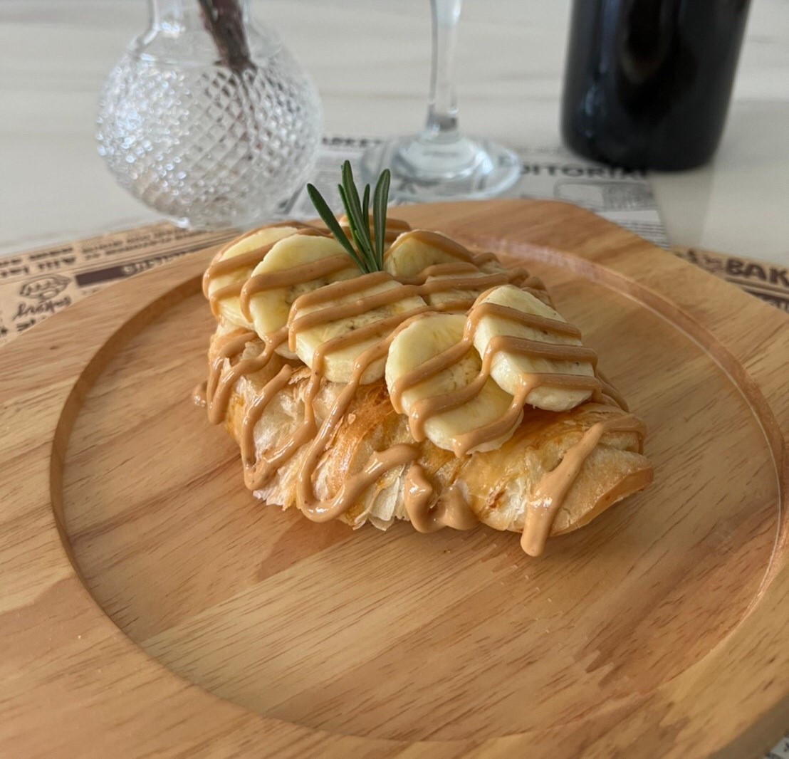 Croissant Banana Peanut Butter