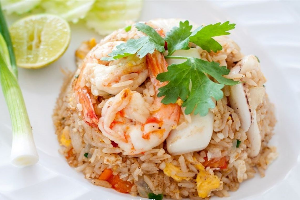 ข้าวผัดทะเล