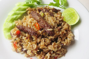 017-3 : ข้าวผัดเนื้อ / Fried Rice With Beef